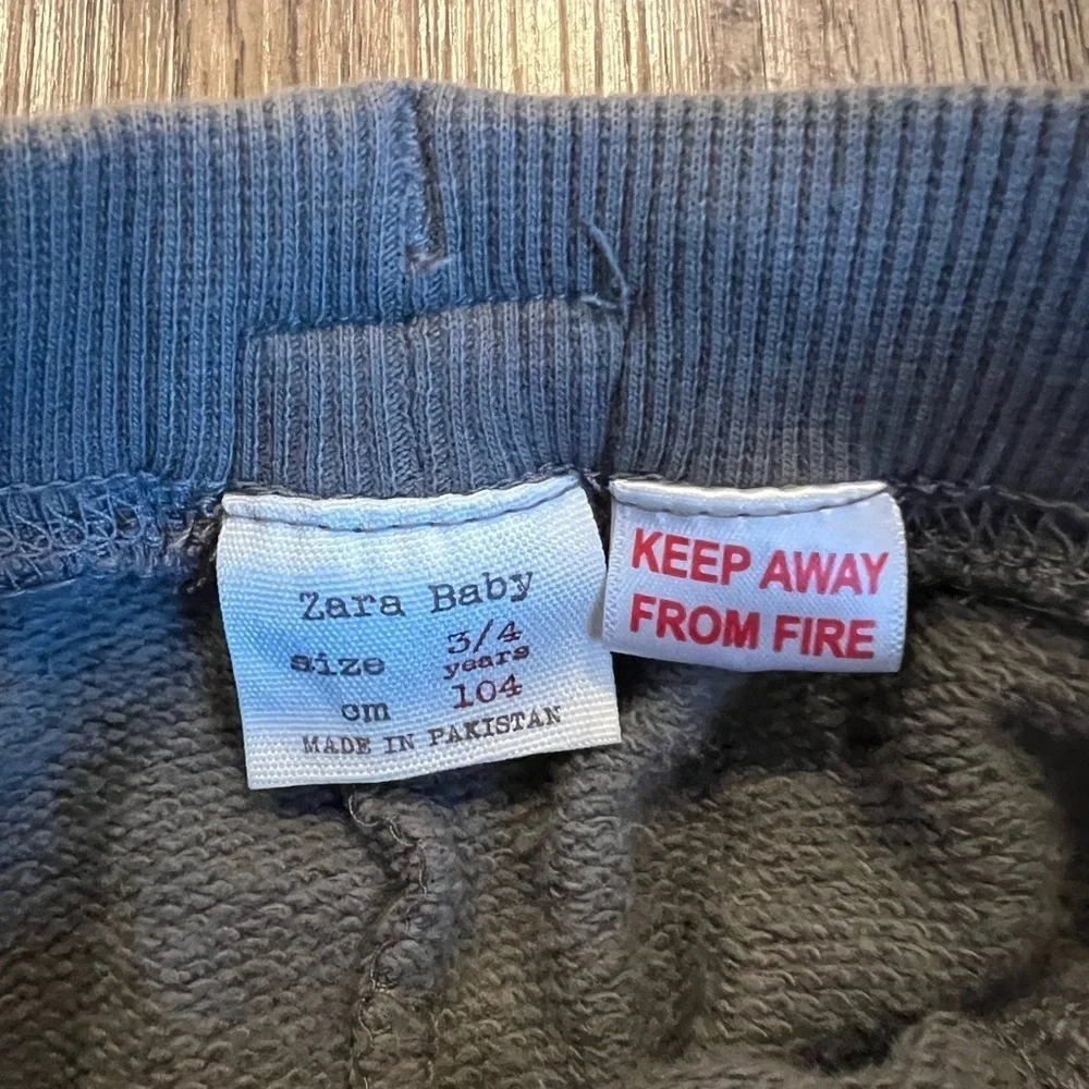 Zara boys size 3-4 grey joggers euc